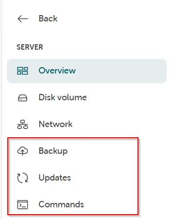 Navigationspanel des Servers, das die Optionen „Sicherung", „Updates" und „Befehle" hervorhebt.
