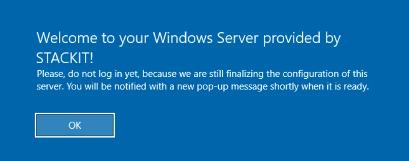 Windows Server Willkommensbildschirm mit Hinweis zur noch laufenden Konfiguration.